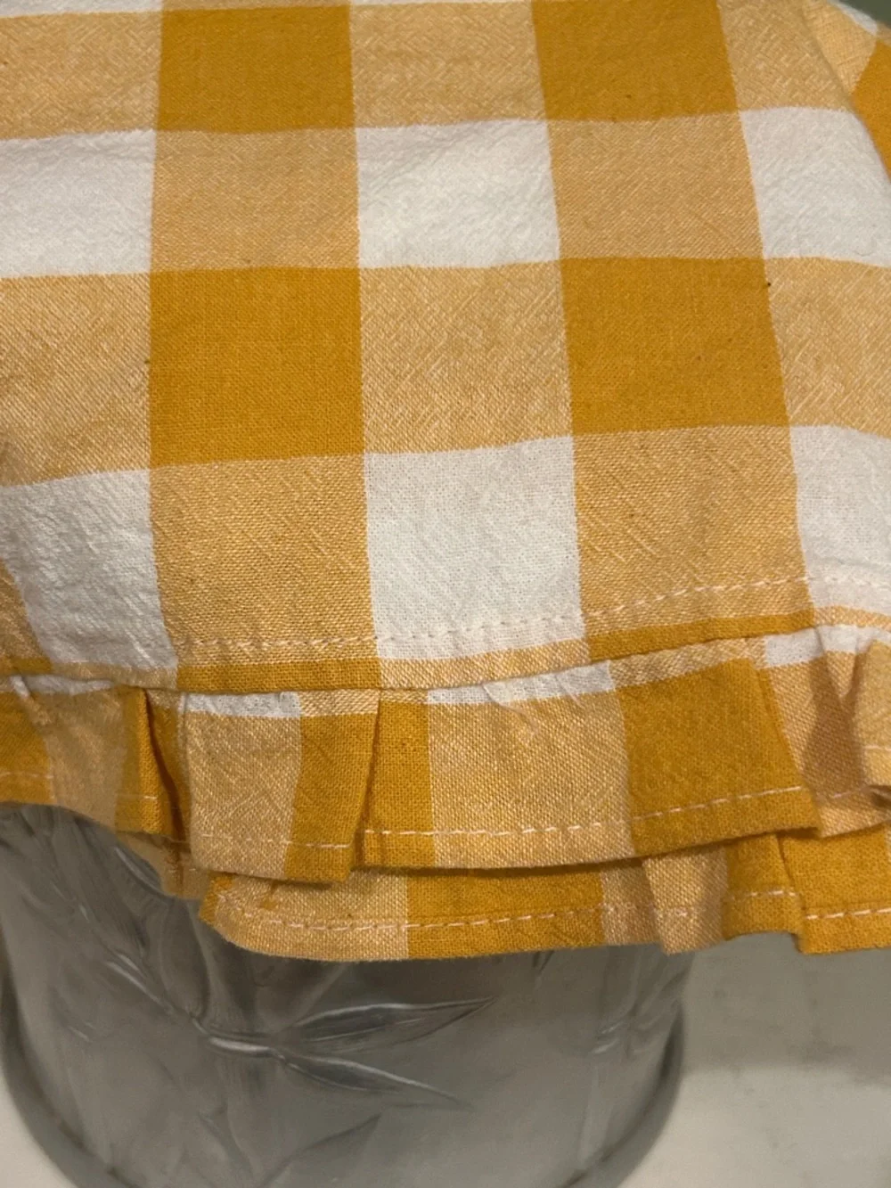 Premier yellow white